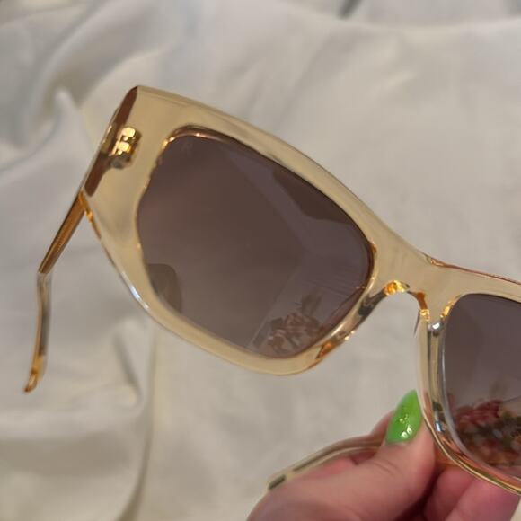Raen Ynez Sunglasses Champagne Crystal / Mink Gradient Mirror